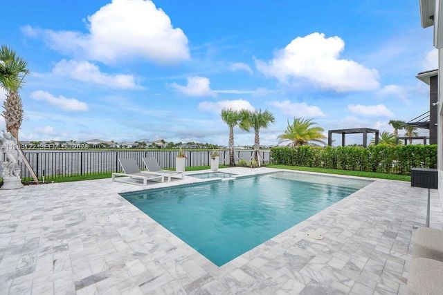 12609 Solana Bay Circle, Palm Beach Gardens, FL 33412