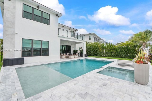 12609 Solana Bay Circle, Palm Beach Gardens, FL 33412