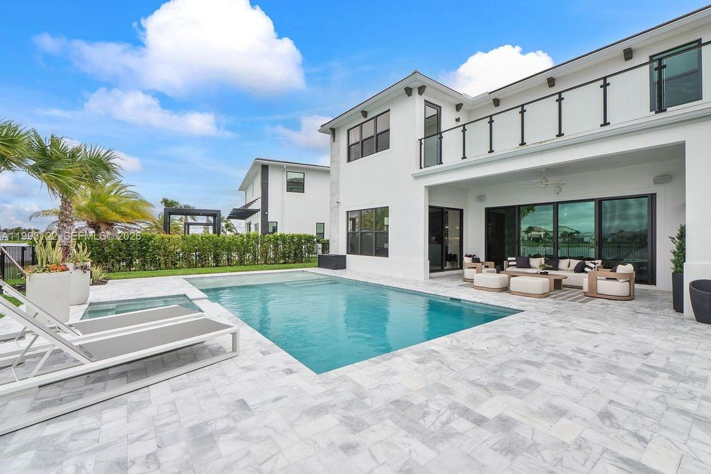 12609 Solana Bay Circle, Palm Beach Gardens, FL 33412
