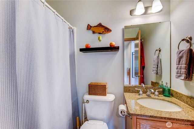 806 Darwins Way, Granite Falls, WA 98252