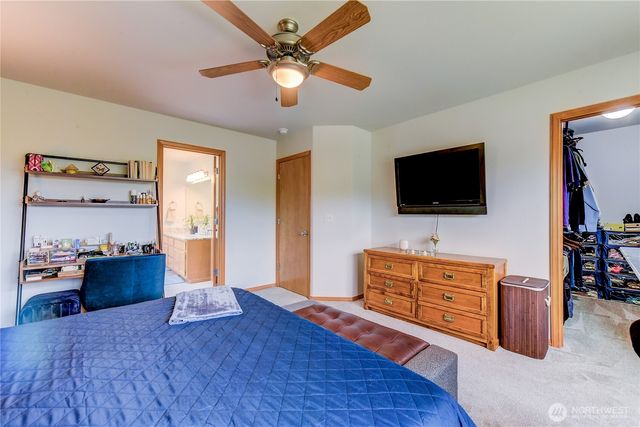 806 Darwins Way, Granite Falls, WA 98252