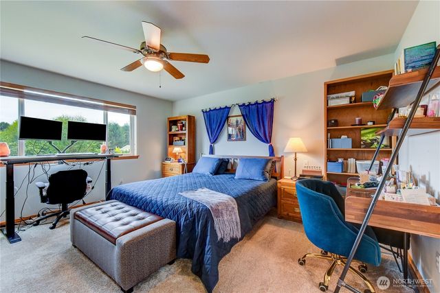 806 Darwins Way, Granite Falls, WA 98252