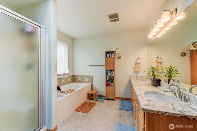 806 Darwins Way, Granite Falls, WA 98252