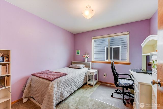 806 Darwins Way, Granite Falls, WA 98252