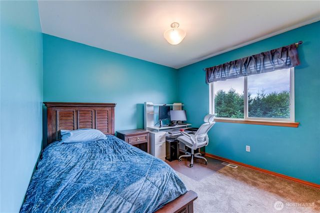 806 Darwins Way, Granite Falls, WA 98252
