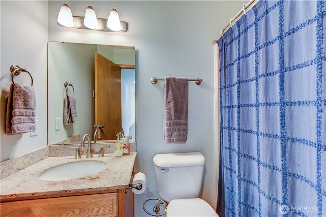 806 Darwins Way, Granite Falls, WA 98252