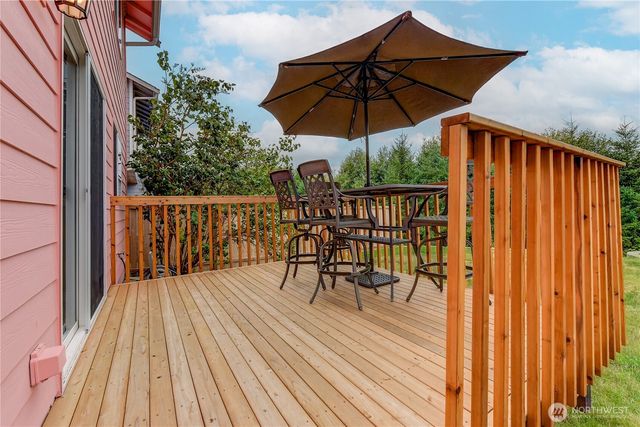 806 Darwins Way, Granite Falls, WA 98252