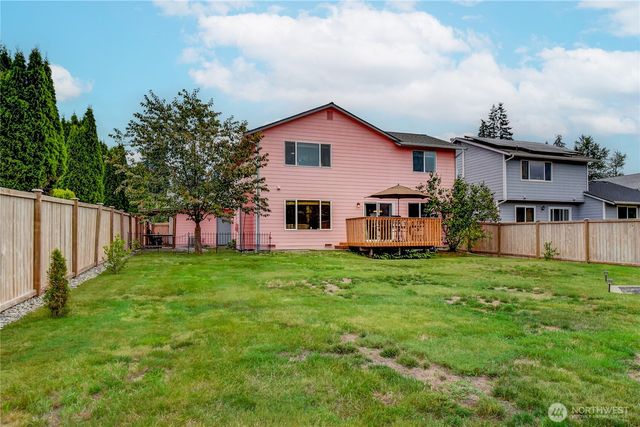 806 Darwins Way, Granite Falls, WA 98252