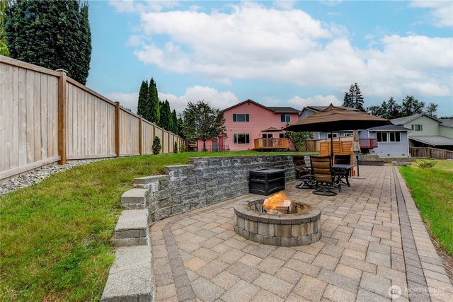 806 Darwins Way, Granite Falls, WA 98252