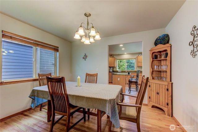 806 Darwins Way, Granite Falls, WA 98252
