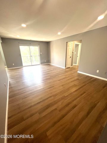 42 Diane Drive, Tinton Falls, NJ 07753