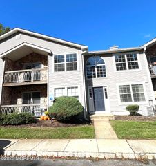 42 Diane Drive, Tinton Falls, NJ 07753