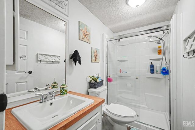 6351 Akers Road 91, Bakersfield, CA 93313