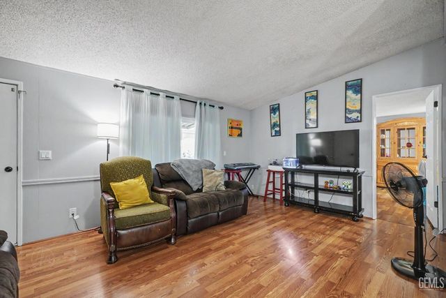 6351 Akers Road 91, Bakersfield, CA 93313