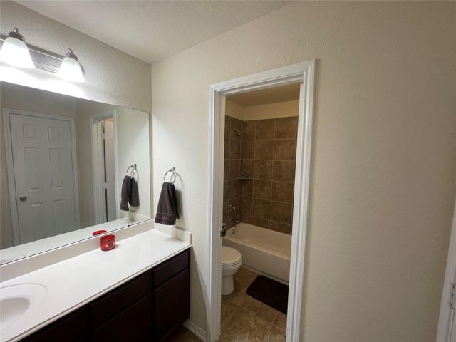 2714 Finwood Drive, Rosenberg, TX 77471