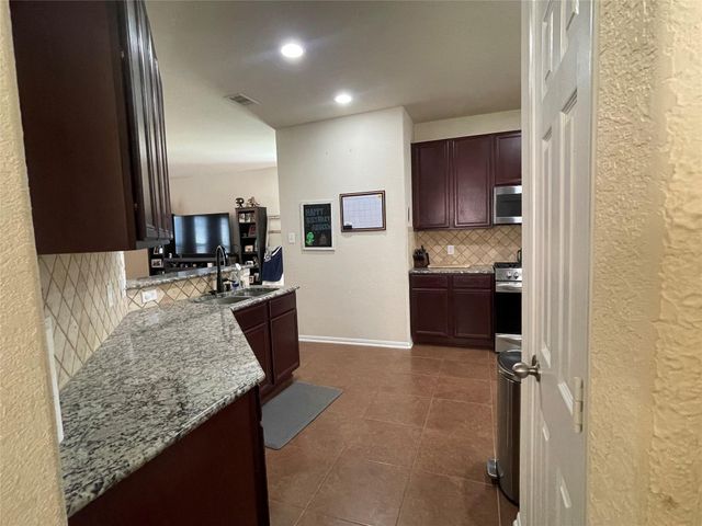 2714 Finwood Drive, Rosenberg, TX 77471