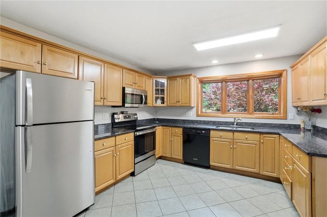 2033 Meadowside Lane, Washington Twp, OH 45458