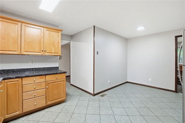2033 Meadowside Lane, Washington Twp, OH 45458