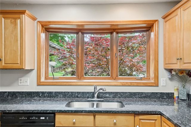 2033 Meadowside Lane, Washington Twp, OH 45458