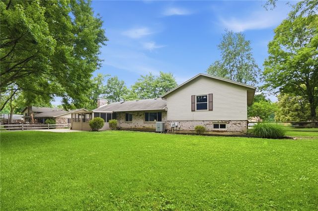 2033 Meadowside Lane, Washington Twp, OH 45458