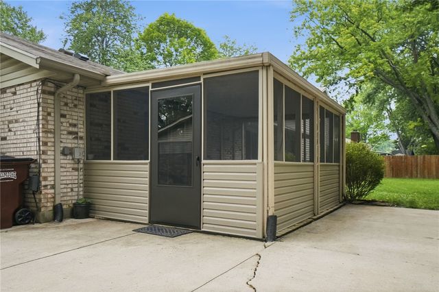 2033 Meadowside Lane, Washington Twp, OH 45458