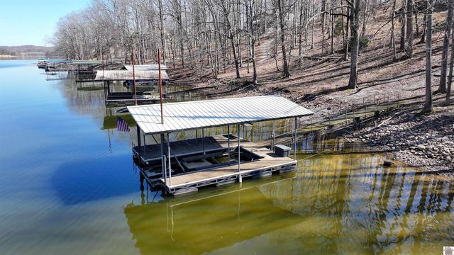 749 Bayshore Dr, Cadiz, KY 42211