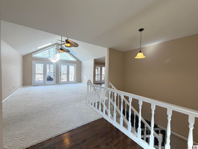 749 Bayshore Dr, Cadiz, KY 42211