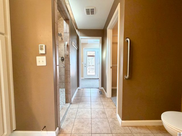 749 Bayshore Dr, Cadiz, KY 42211