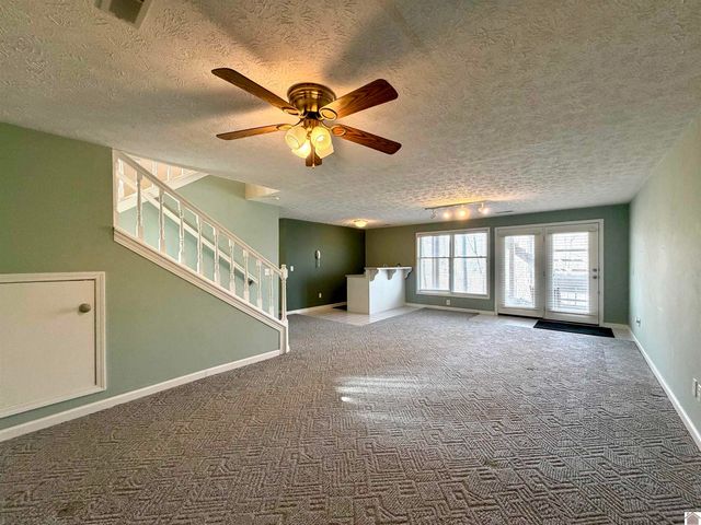 749 Bayshore Dr, Cadiz, KY 42211