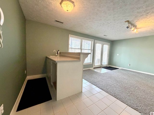 749 Bayshore Dr, Cadiz, KY 42211