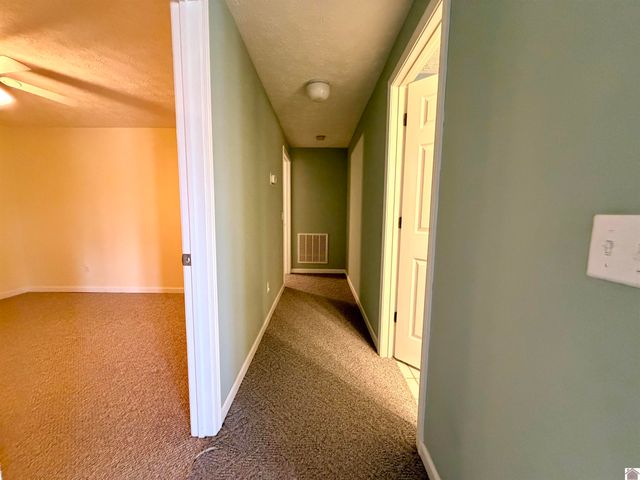 749 Bayshore Dr, Cadiz, KY 42211