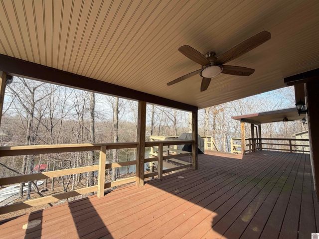 749 Bayshore Dr, Cadiz, KY 42211