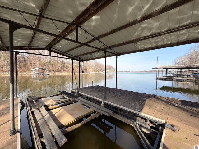 749 Bayshore Dr, Cadiz, KY 42211