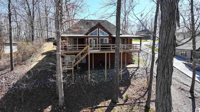 749 Bayshore Dr, Cadiz, KY 42211