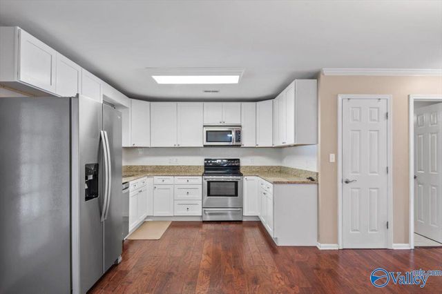 5018 Doris Lane, Guntersville, AL 35976