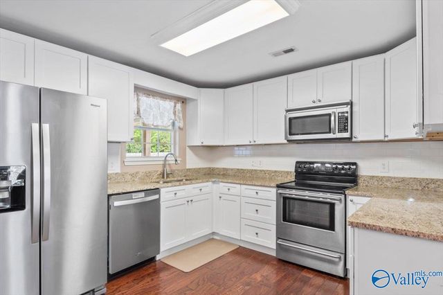 5018 Doris Lane, Guntersville, AL 35976