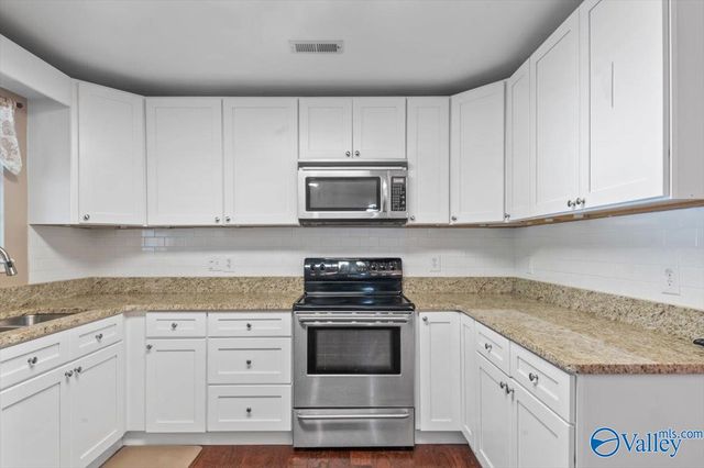 5018 Doris Lane, Guntersville, AL 35976