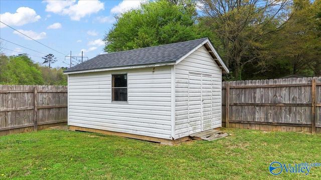 5018 Doris Lane, Guntersville, AL 35976