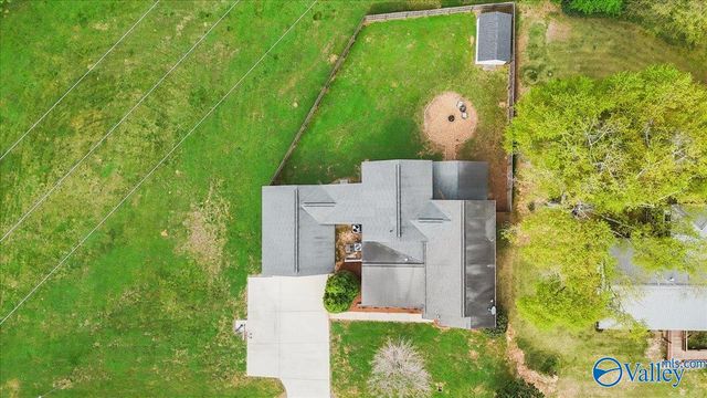 5018 Doris Lane, Guntersville, AL 35976