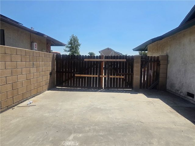 7492 Eugenia, Fontana, CA 92336
