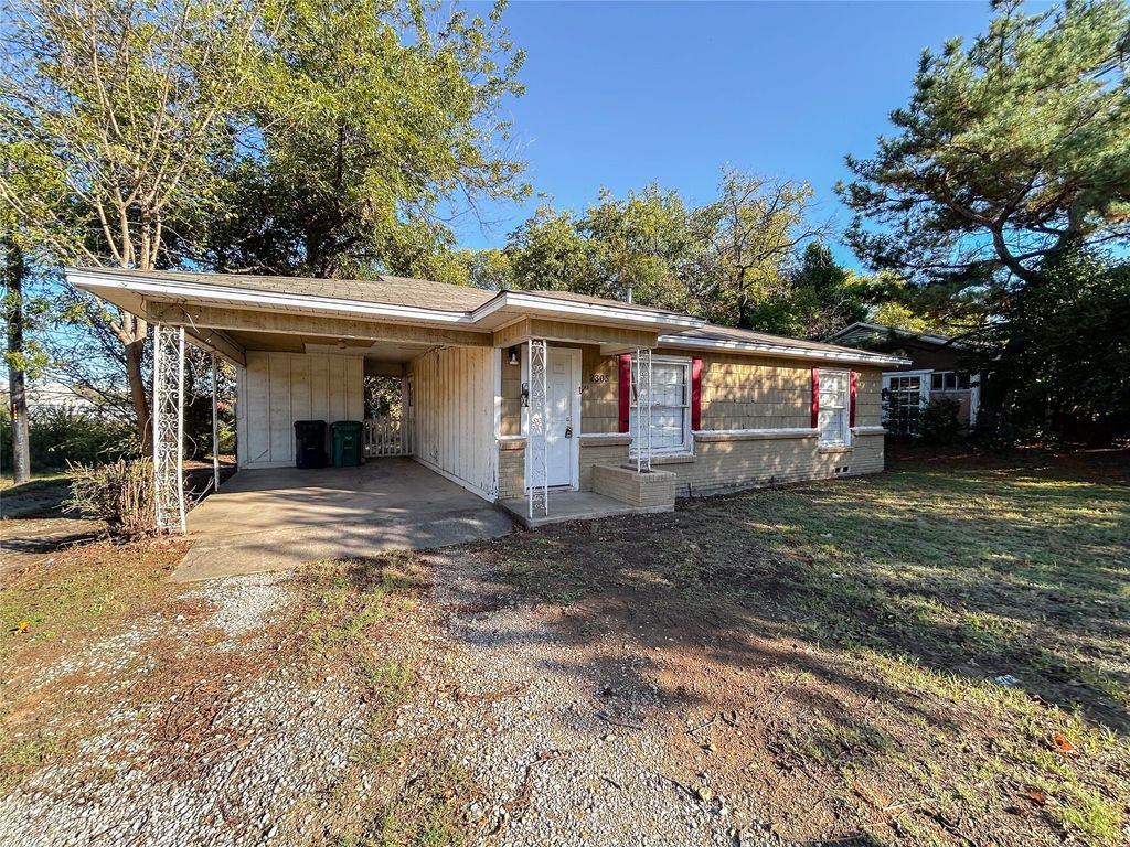 2305 Bernard Street, Denton, TX 76205