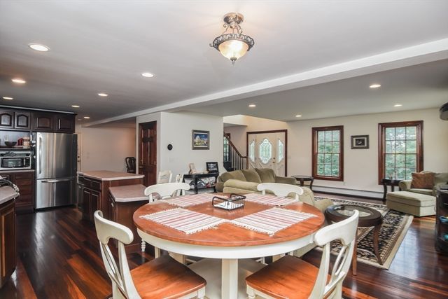 8 Martin Rd, Brookfield, MA 01506