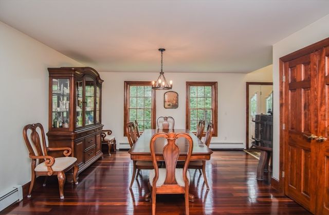 8 Martin Rd, Brookfield, MA 01506