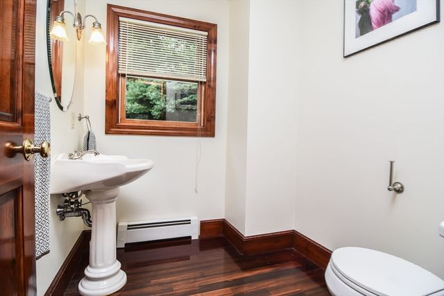 8 Martin Rd, Brookfield, MA 01506