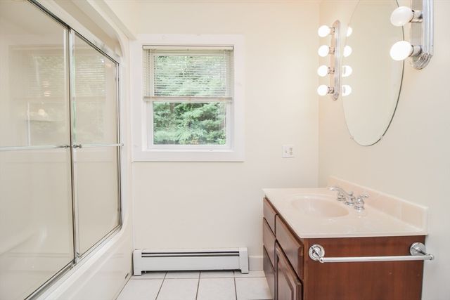 8 Martin Rd, Brookfield, MA 01506