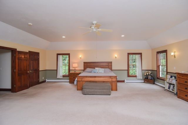 8 Martin Rd, Brookfield, MA 01506