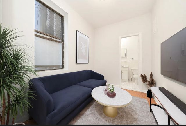 454 9th Ave Apt 8, New York City, NY 10018