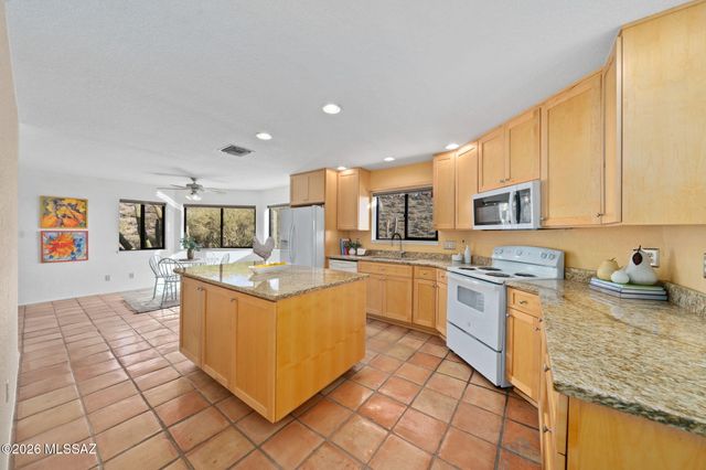 4271 N Summer Set Loop, Tucson, AZ 85750