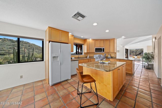 4271 N Summer Set Loop, Tucson, AZ 85750