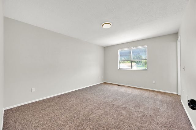 1126 N 1000 E, Layton, UT 84040